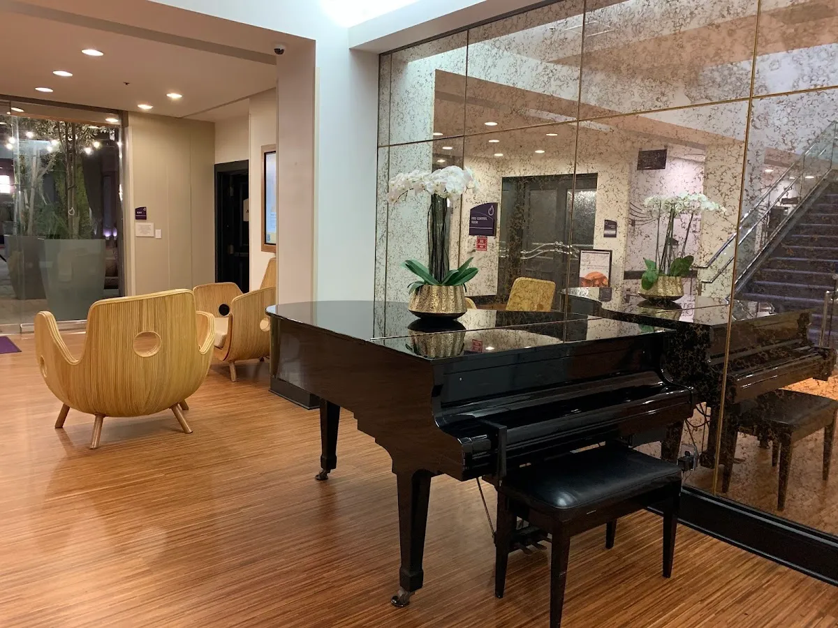 Silver Trumpet at Avenue of the Arts — lounge in South Coast Plaza / Theater District, Costa Mesa